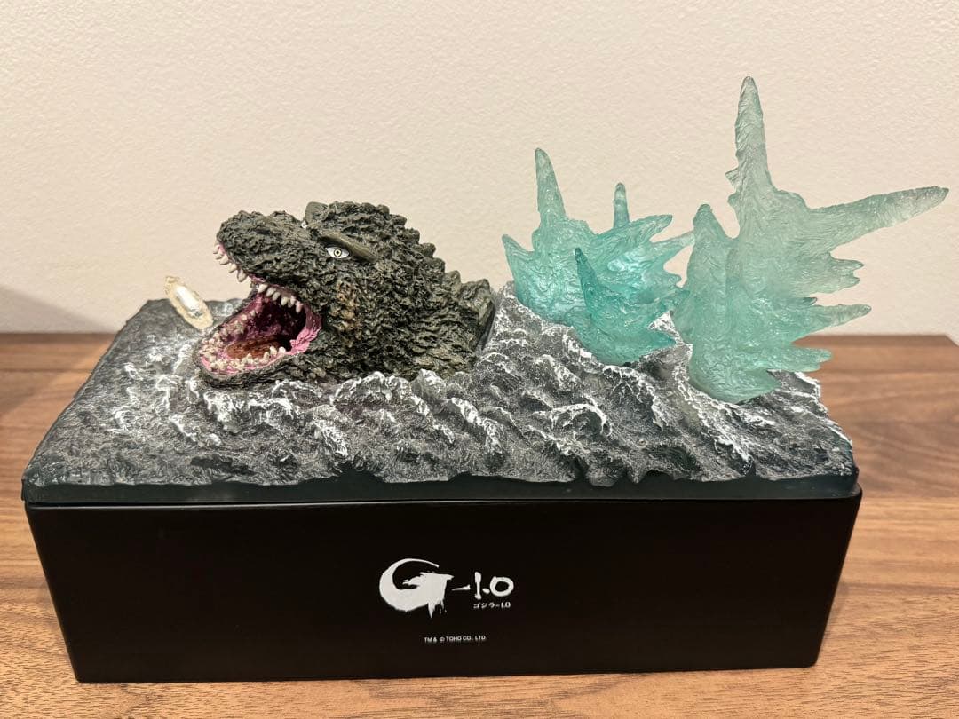 ゴジラＢＯＸティッシュケース　『ゴジラ－1.0』海上Ver. ※欠け、割れあり※