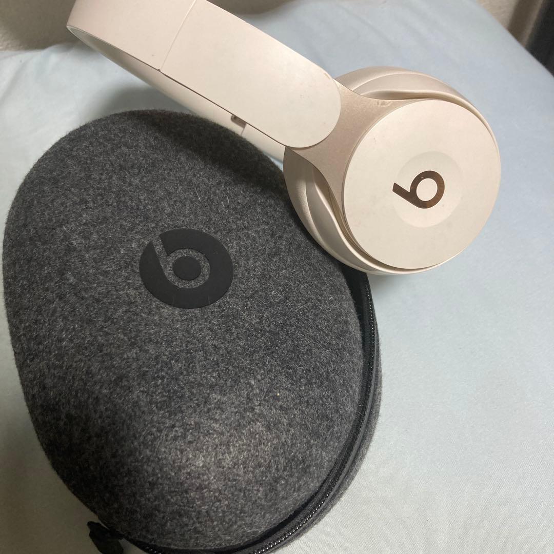 Beats Solo Pro ワイヤレスヘッドホン アイボリー