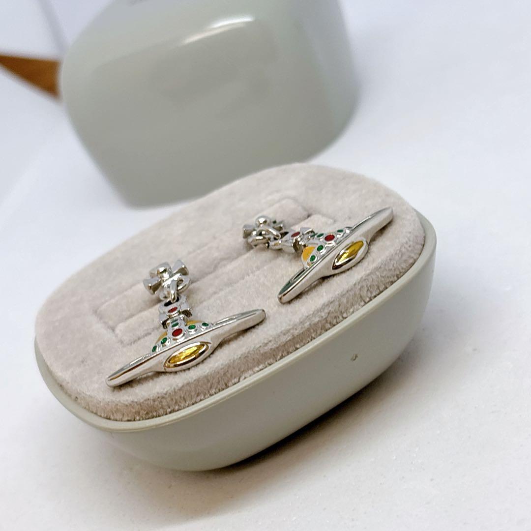 VivienneWestwoodヴィヴィアンウエストウッド オーブ ピアス