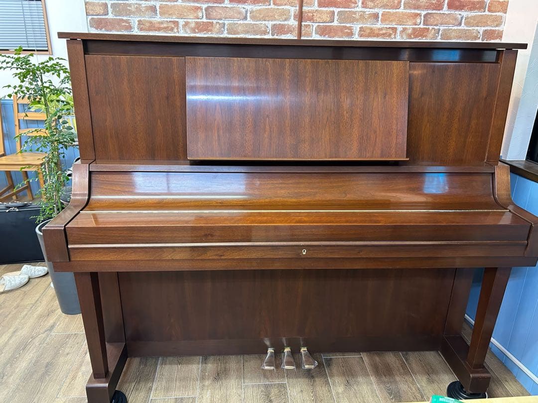 ヤマハ　アップライトピアノ　W102BW 1984年整　リニューアル　極上品です