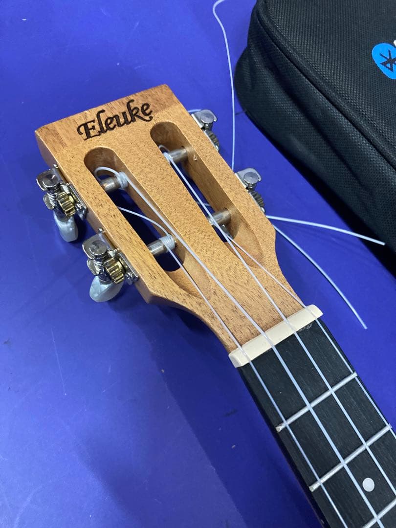 エレウケ eleuke サイレントウクレレ