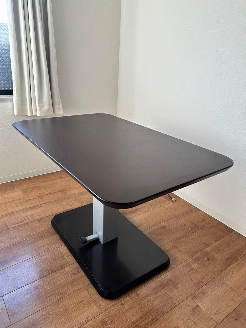 【美品】【送料込】ニトリ　昇降式テーブル　天板表面保護シート付き