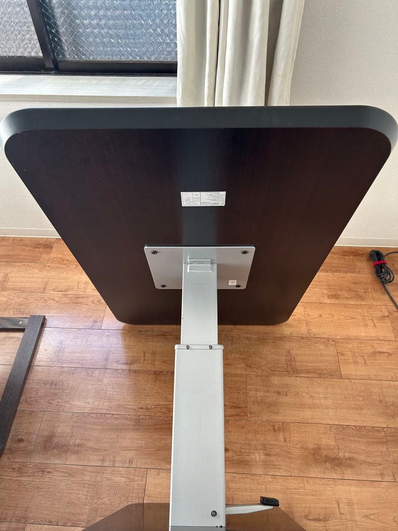 【美品】【送料込】ニトリ　昇降式テーブル　天板表面保護シート付き