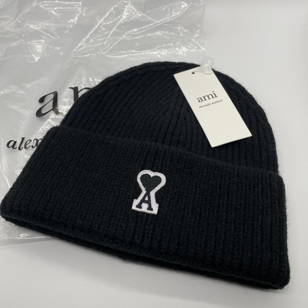 ニット帽　ビーニー　ブラック　ハート