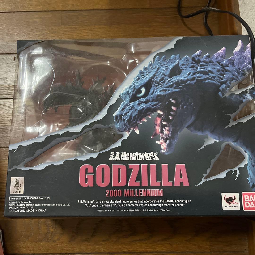 S.H.モンスターアーツ ゴジラ 2000 ミレニアム