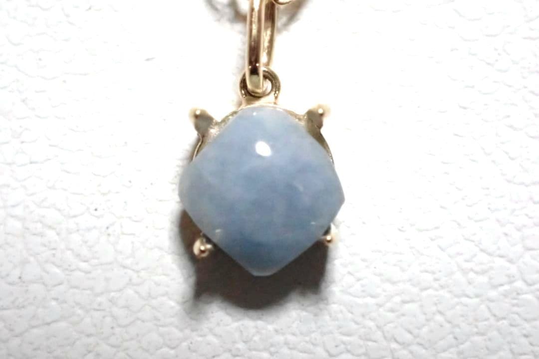 糸魚川翡翠　入コン沢　青　10金　ペントップ　④　送料無料