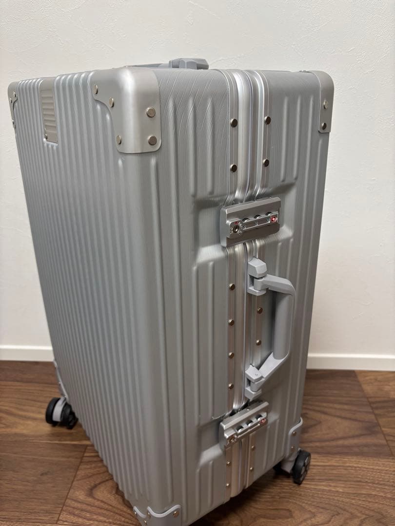 新品 スーツケース アルミフレーム キャリーケース 耐衝撃 TSAロック 軽量