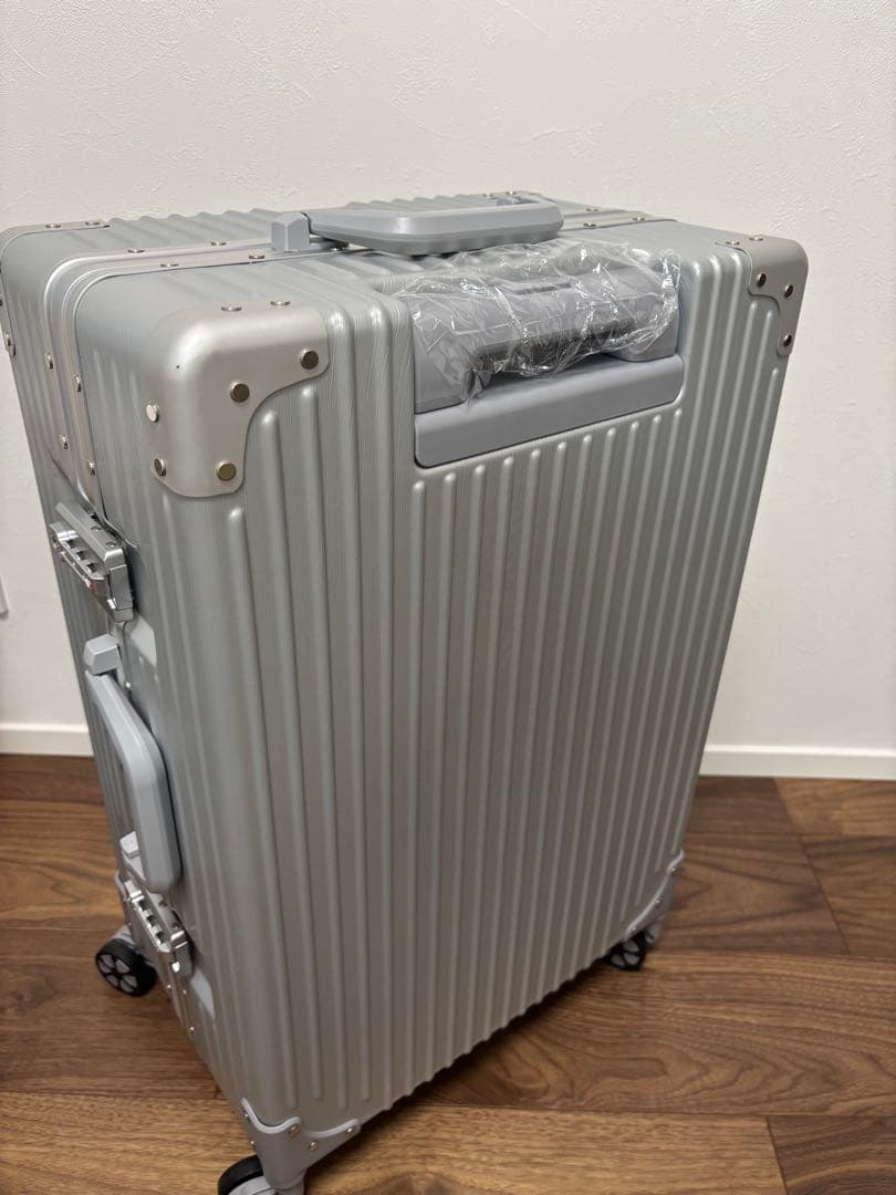 新品 スーツケース アルミフレーム キャリーケース 耐衝撃 TSAロック 軽量