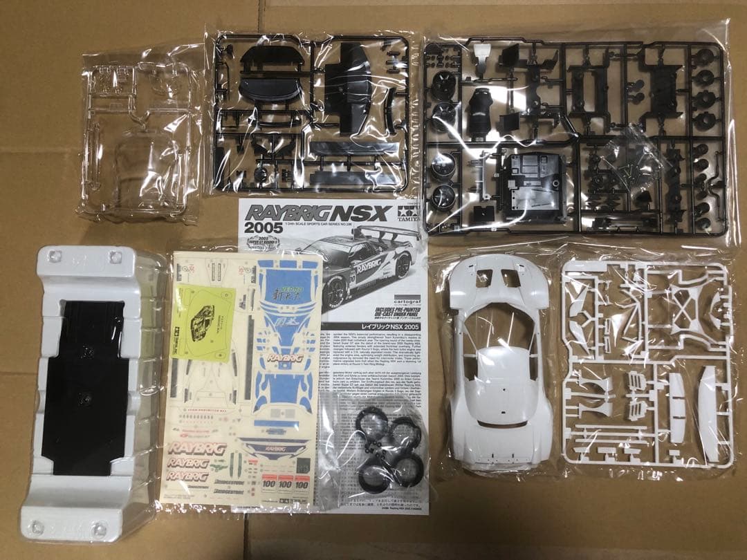TAMIYA RAYBRIG NSX 2005 1/24 プラモデル