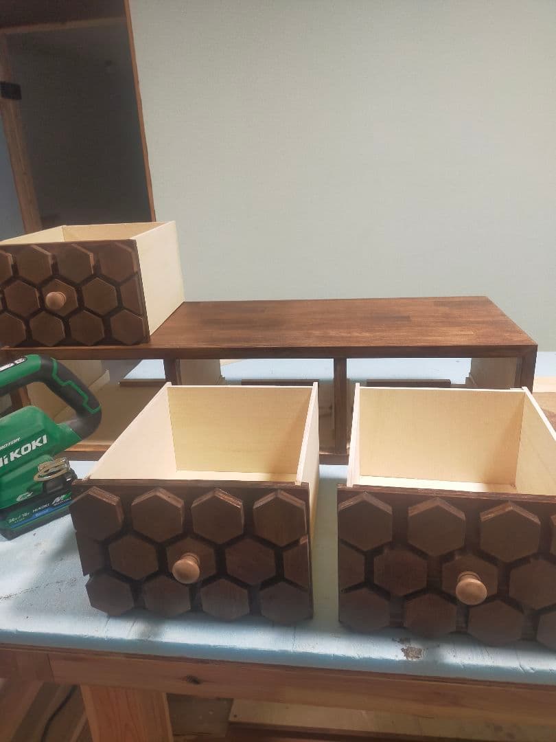 りりー　引き出し付きサイドテーブル