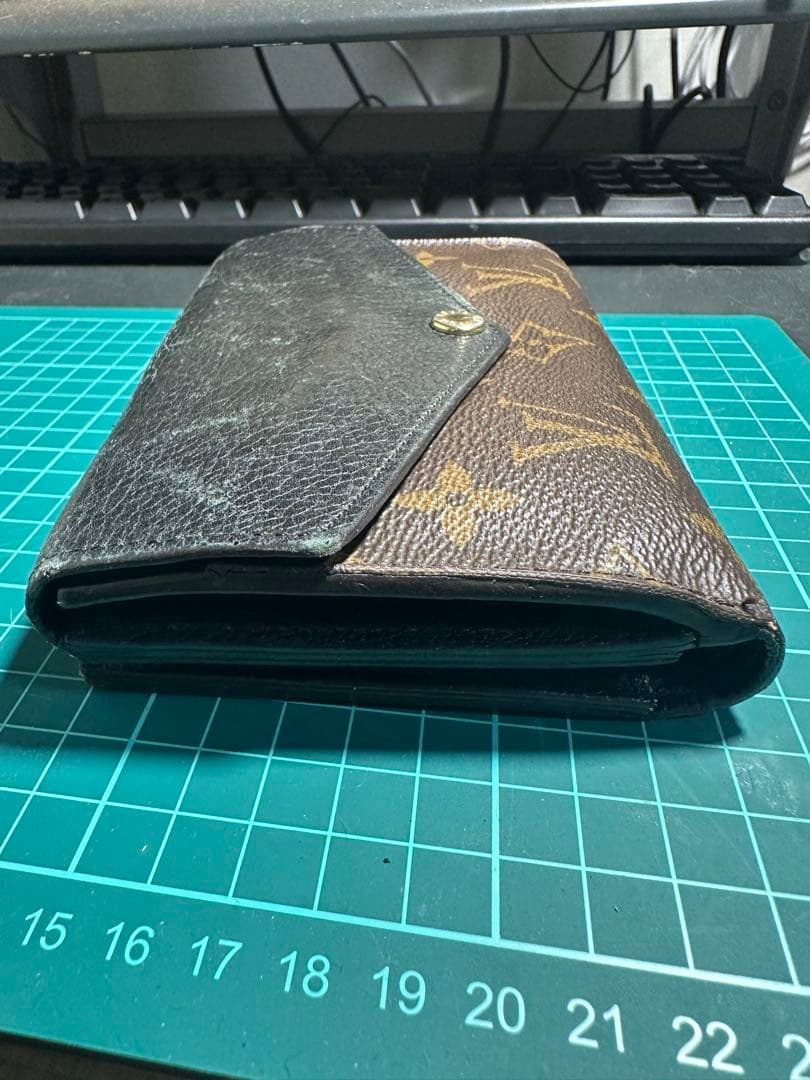 Louis Vuitton 二つ折り財布 ブラウン/ブラック値下げ交渉OK⁉️