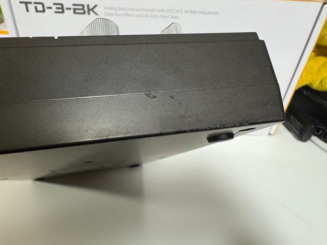 Behringer TD-3-BK アナログベースシンセサイザー