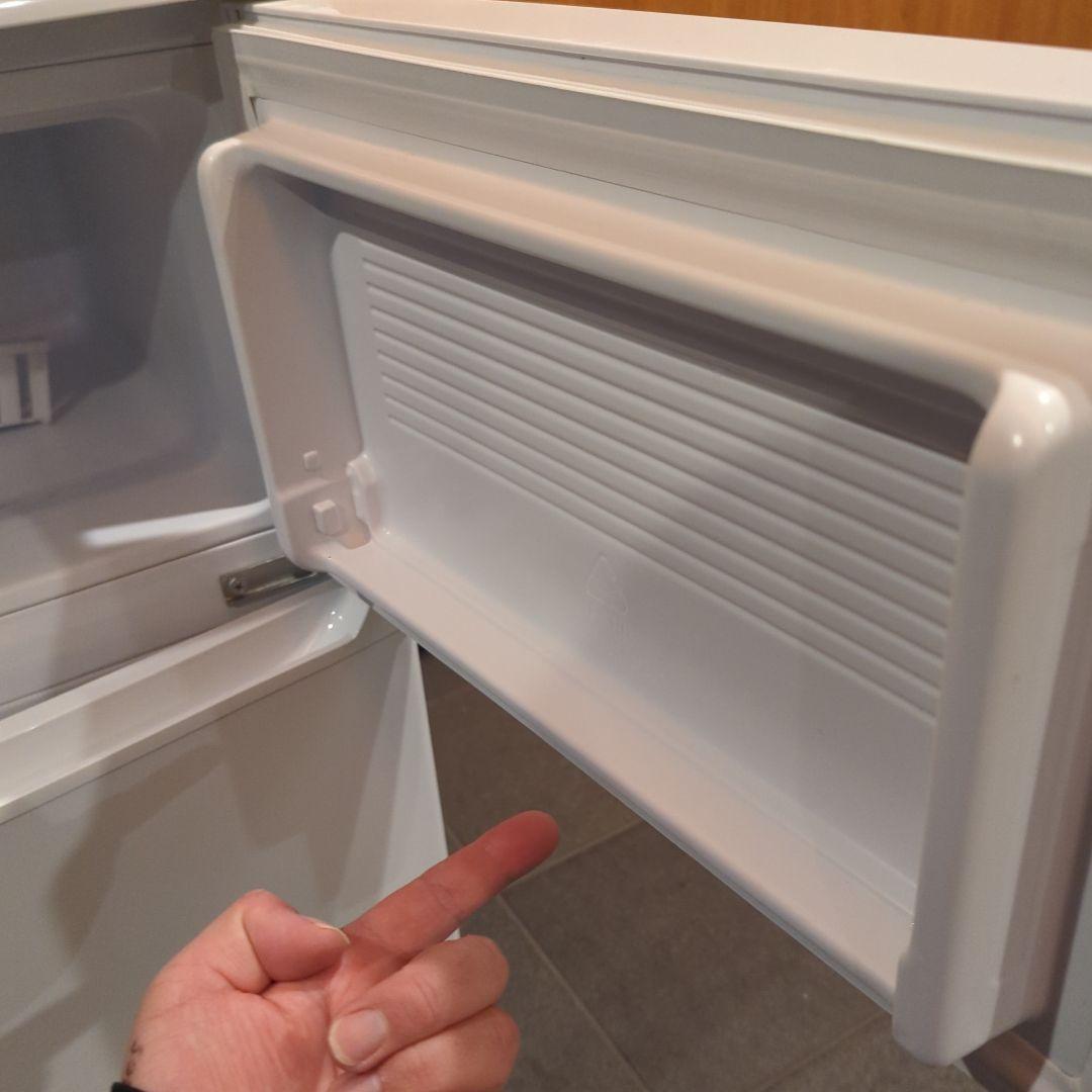 東村山市まで送料無料！2018年製！上段の棚欠品！冷蔵庫