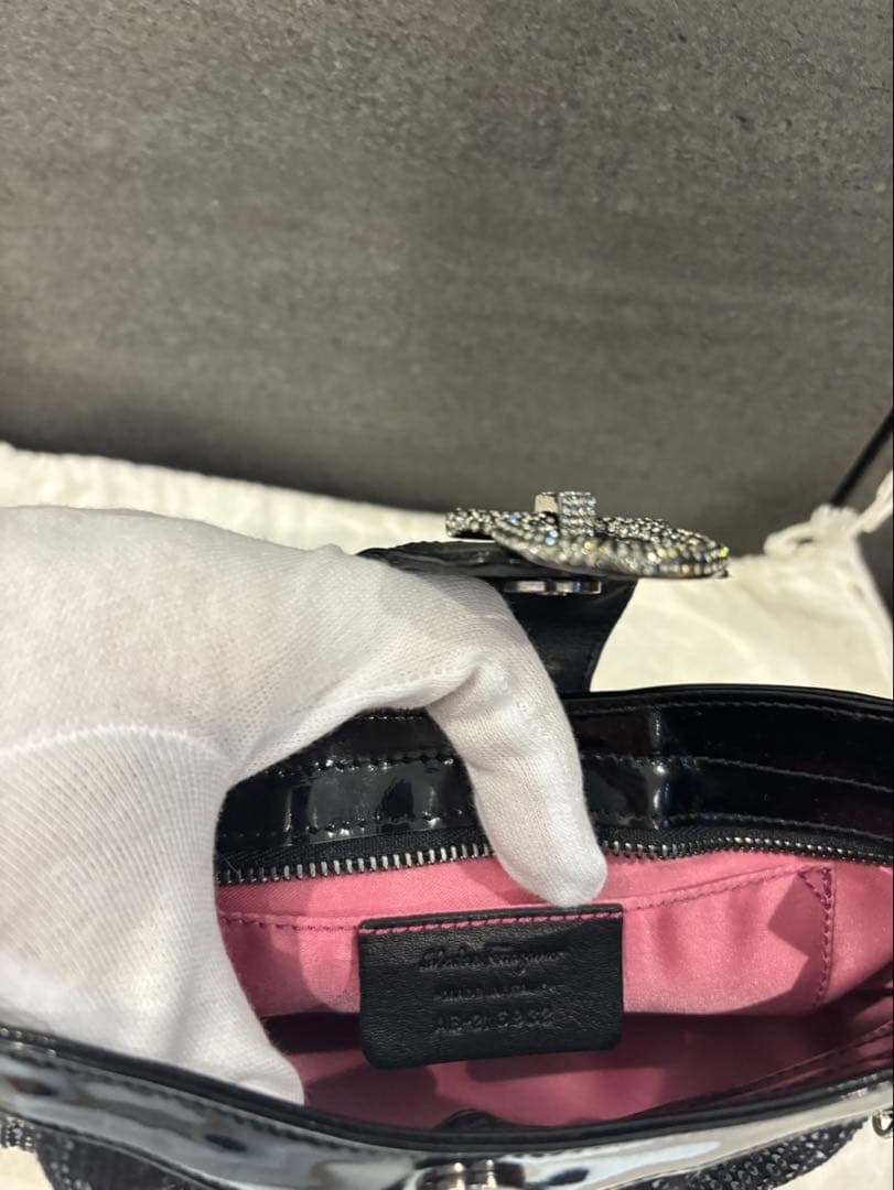 フェラガモ　ガンチーニ　ストーン　スパンコール　パーティーバッグ