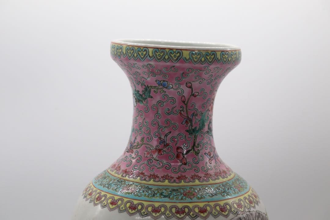 中国　大清乾隆年製銘　粉彩桃紋瓶　送料込み0726