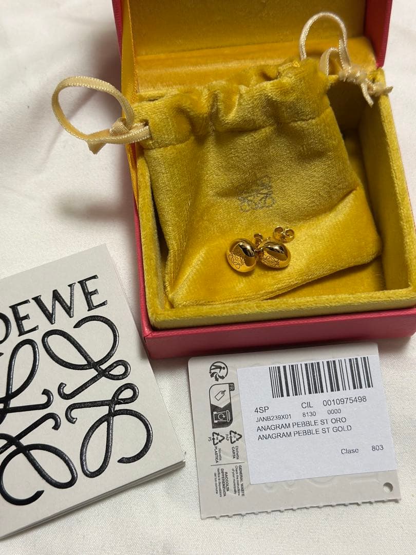 LOEWE アナグラム　ペブル　スタッド