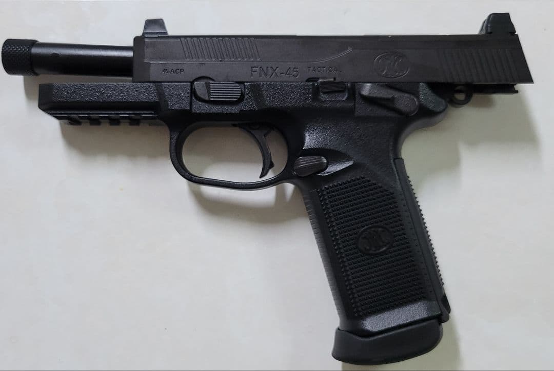 FNX-45 Tactical Black ガスブローバック