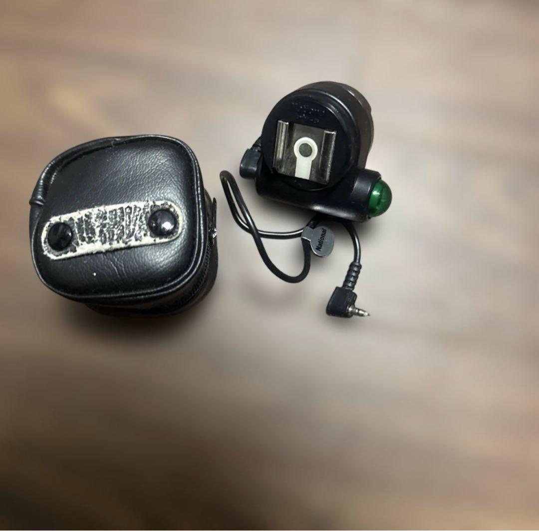 アルミ製カメラケース、カメラ、レンズ、その他装着品セット