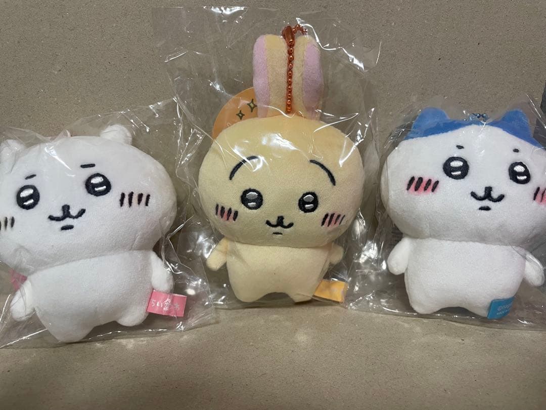 ちいかわ　ぷちミニマスコット　ちいかわハチワレうさぎ　初期