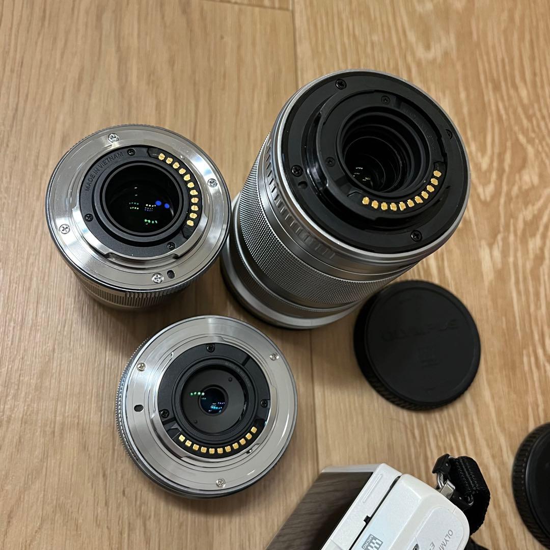 OLYMPUS PEN E-PL7 ホワイト レンズ3本セット✨