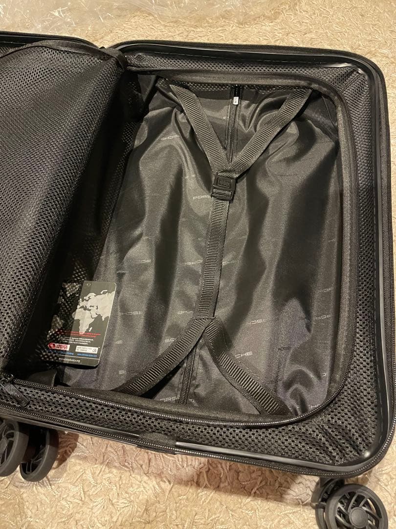 新品未使用★ポルシェ　porches スーツケース　赤★機内持ち込みサイズ