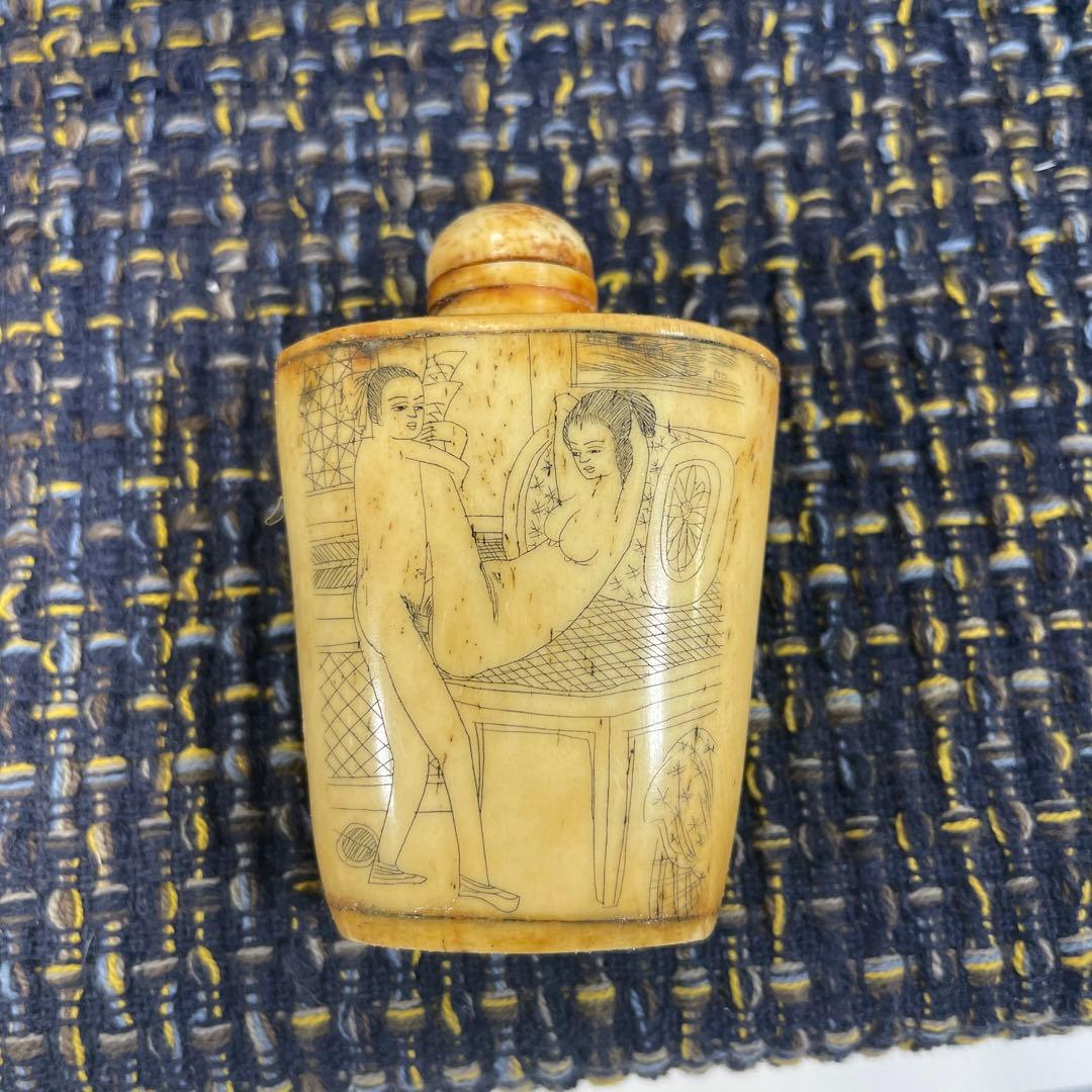 春画　鼻煙壺　清朝時代