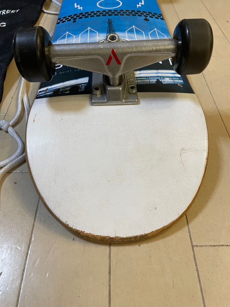 Nnnkmsms スケートボード　7.9インチ　ベンチャー