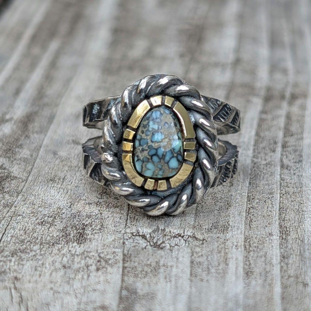 ハンドメイドのターコイズリング　インディアンジュエリー風