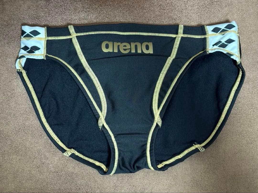 値下げしました！新品未使用 arena 競泳水着 Oサイズ