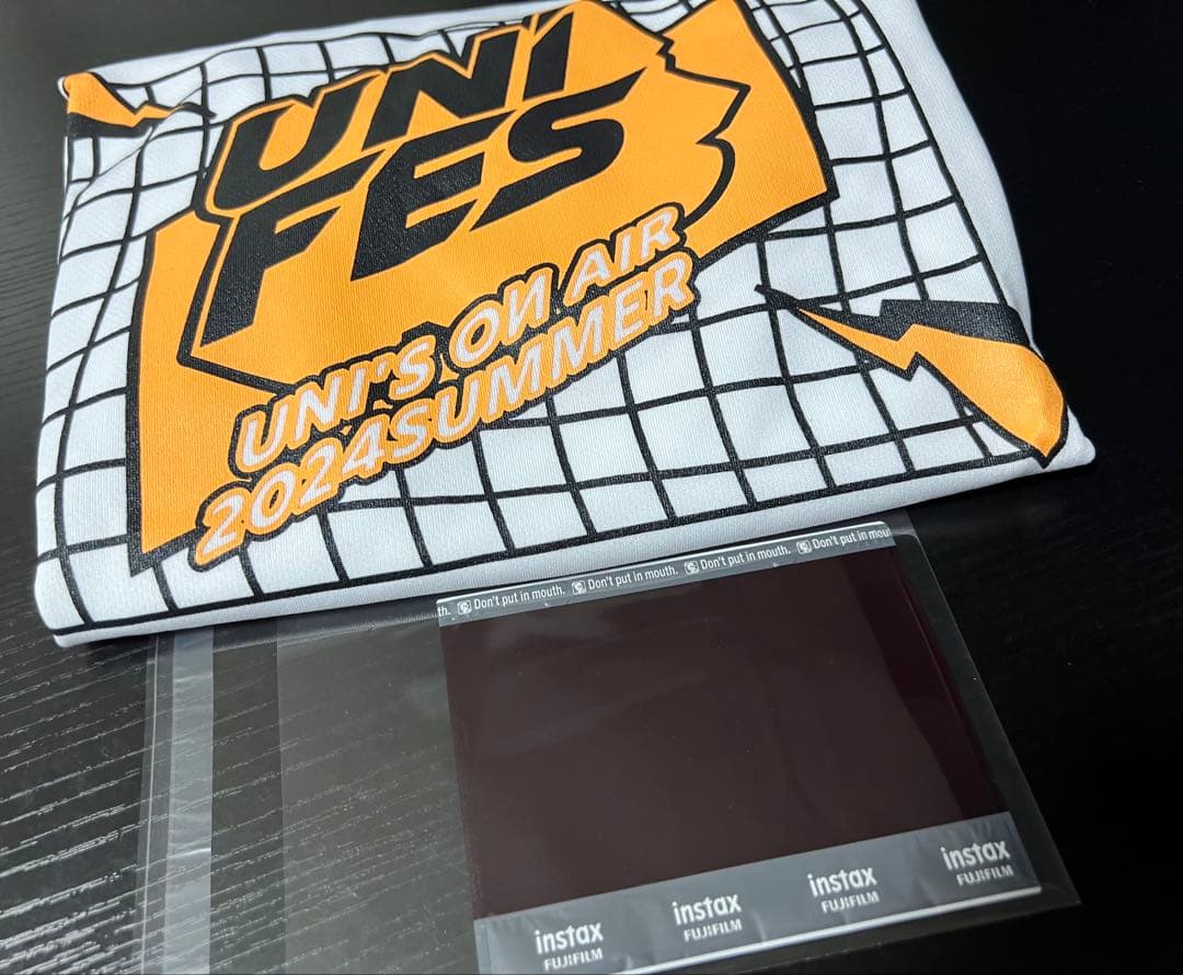 ユニエア　石森璃花　直筆　サイン　チェキ　Tシャツ