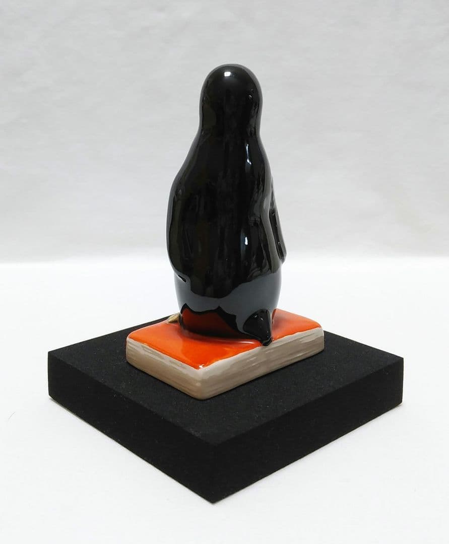 ペンギン 陶器人形ペンギンブックス❤︎英国王室ロイヤルドルトンアンティーク陶器！