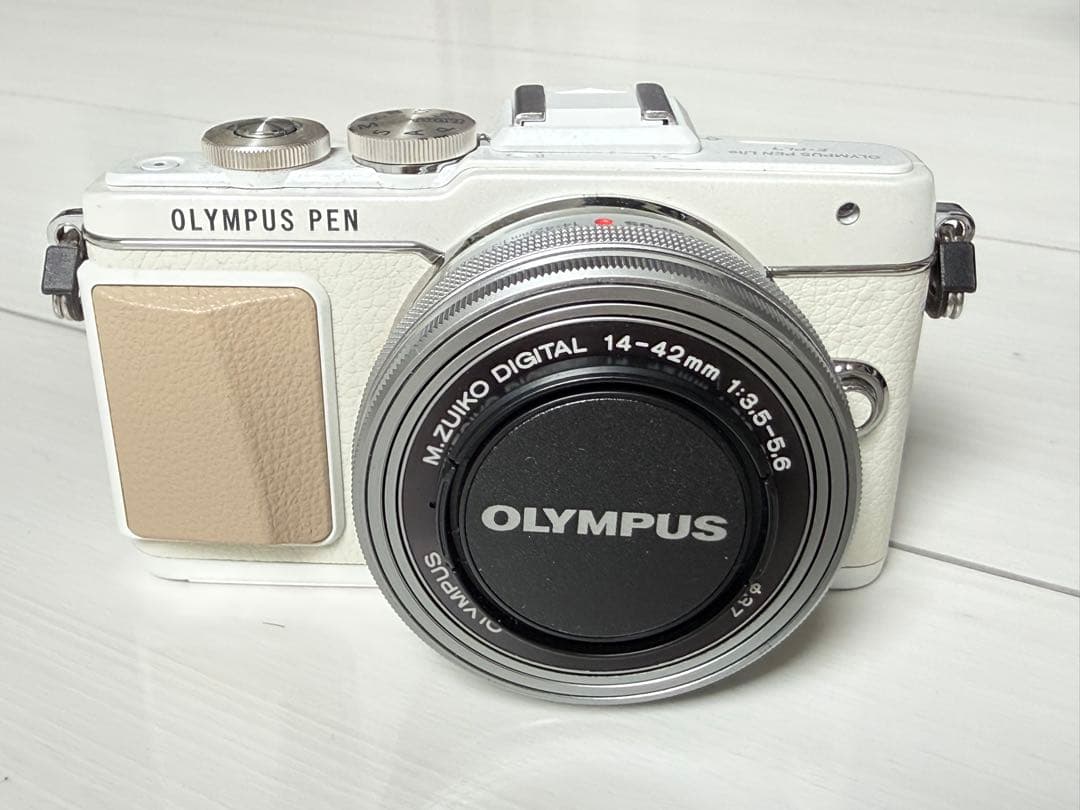 OLYMPUS PEN Lite E-PL7 ダブルズームキット+アクセサリ複数