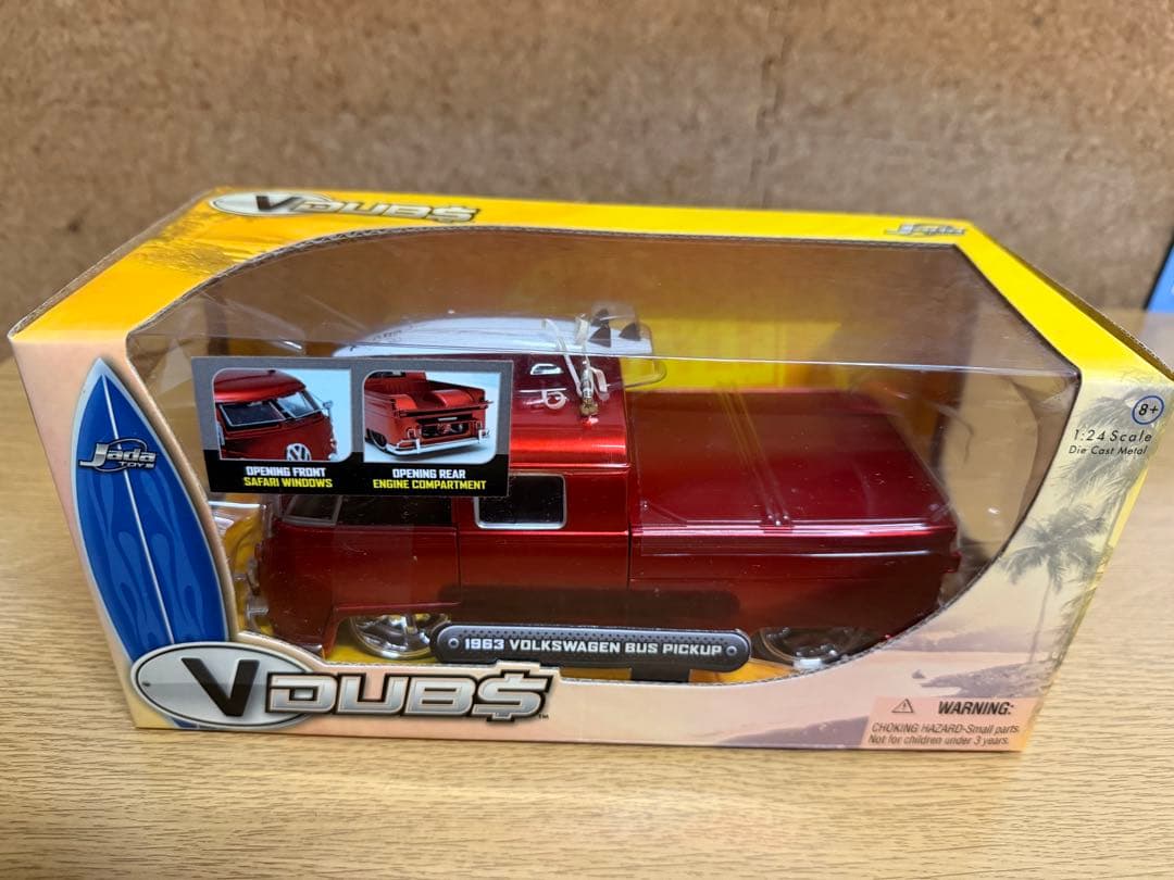 【廃番】1963 Volkswagen Bus Pickup レッド 1/24