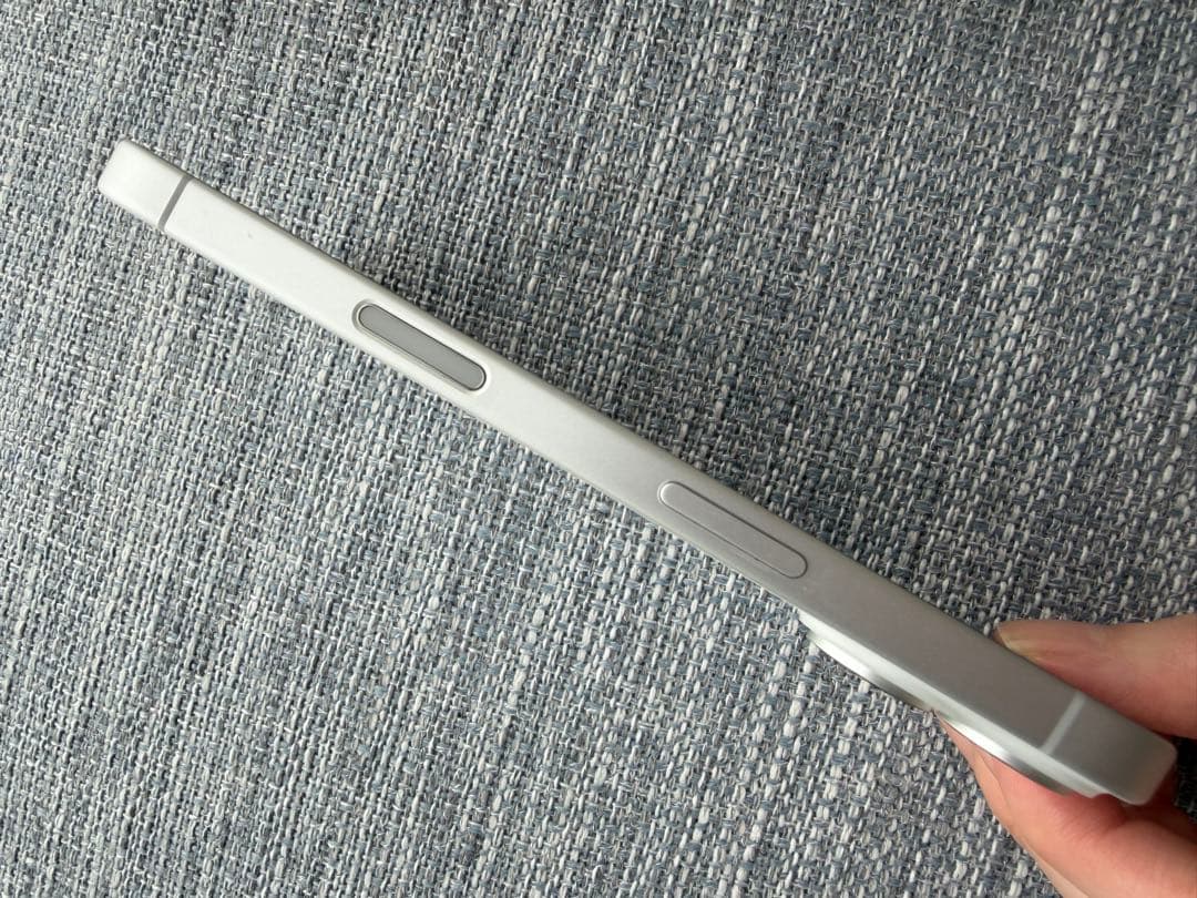 【美品】Apple iPhone16 128GB