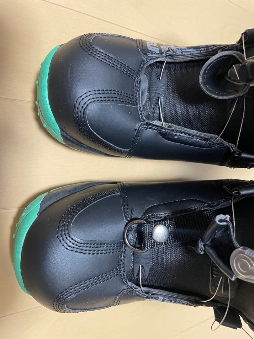 【美品】スノーボードブーツ 28cm BUZRUN