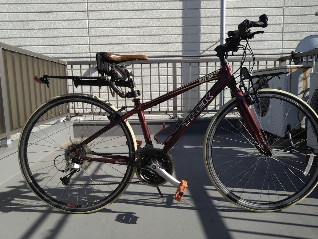 クロスバイク　トレック7.3FX