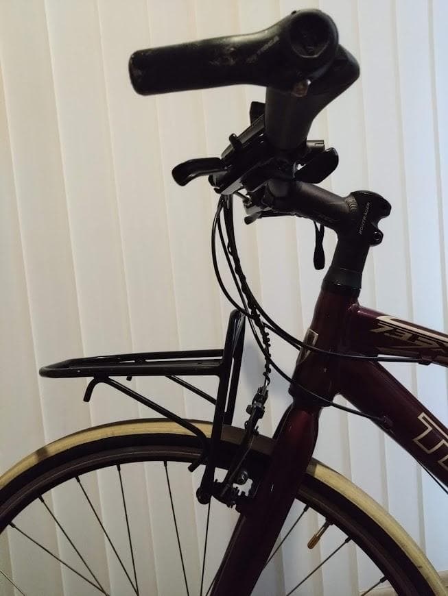 クロスバイク　トレック7.3FX