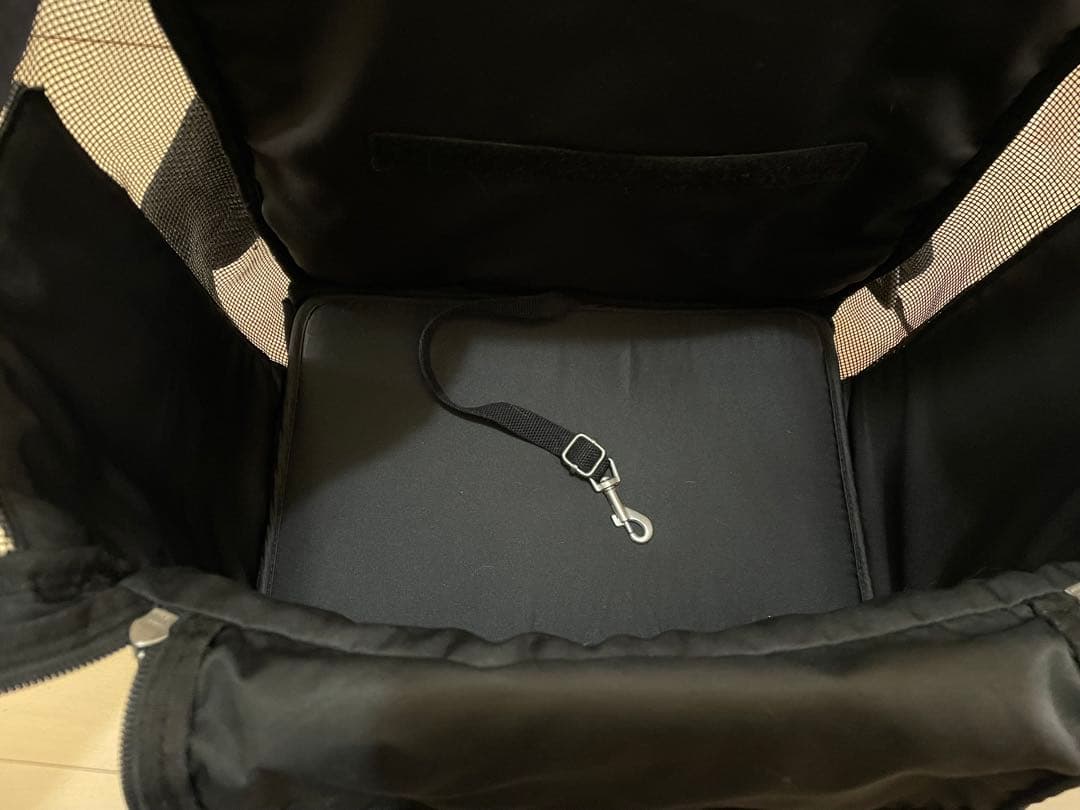 ペットパラダイス　キャリーバッグ 底板付き リュック スクエア　美品