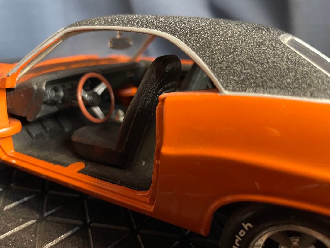 ジャンク 1/18Dodge Challenger