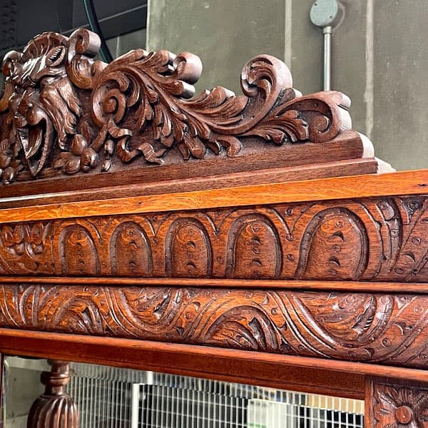 1880年頃　イギリスアンティーク　ミラーバックキャビネット　カップボード