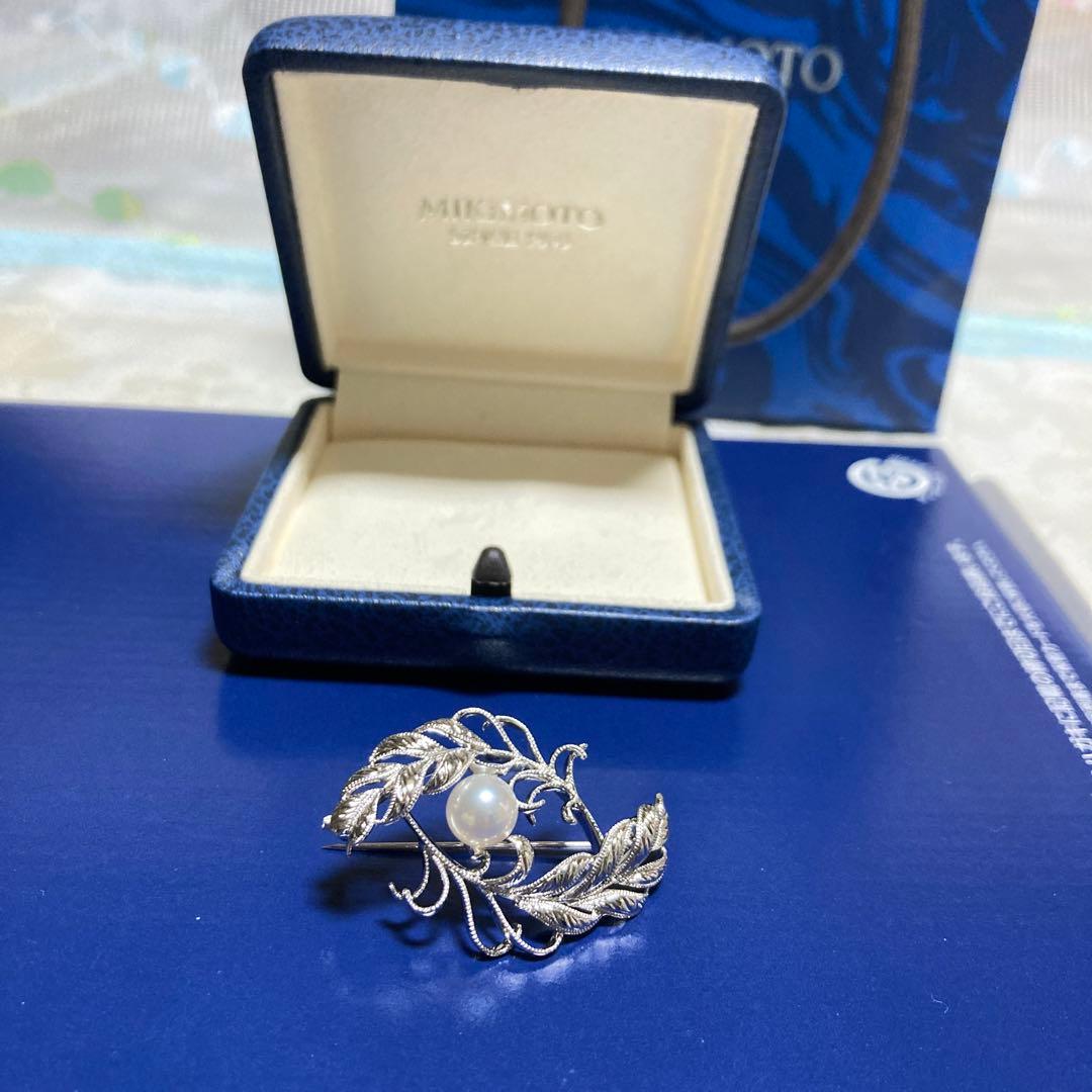 ミキモトブローチ
