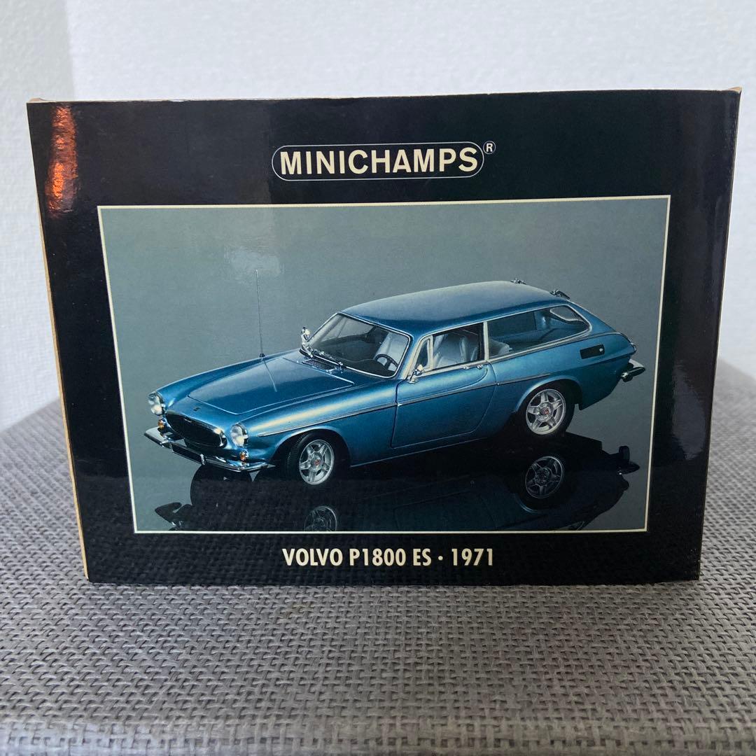 MINICHAMPS 1/18 VOLVO P1800 ES 1971 ブルー