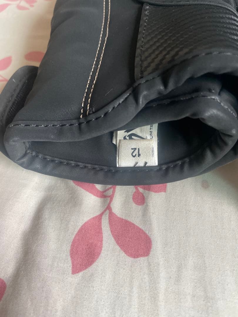 【美品】VENUM ボクシンググローブ 12oz ダークカモ）