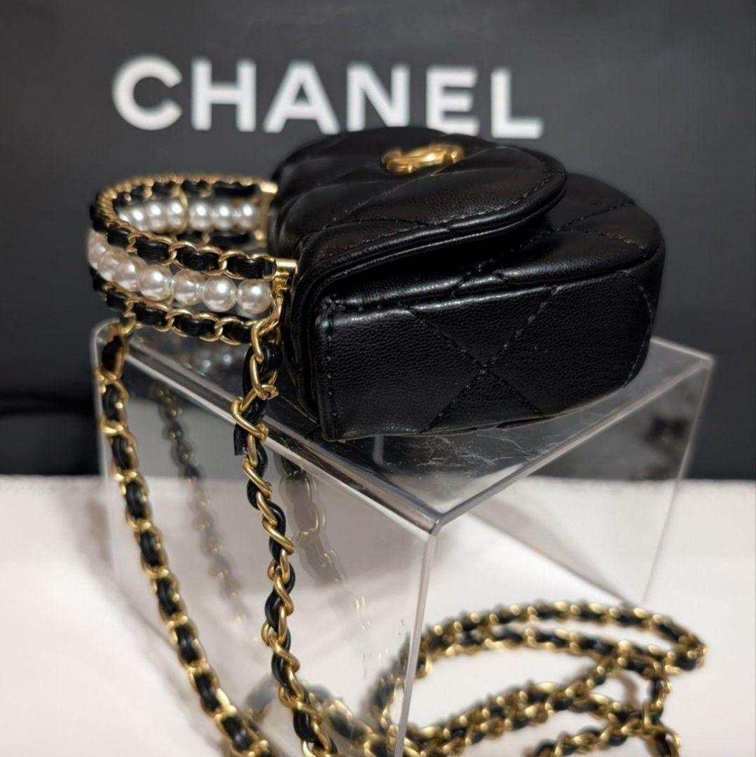 CHANEL ブラックキルティングチェーンショルダーバッグ ミニマトラッセ