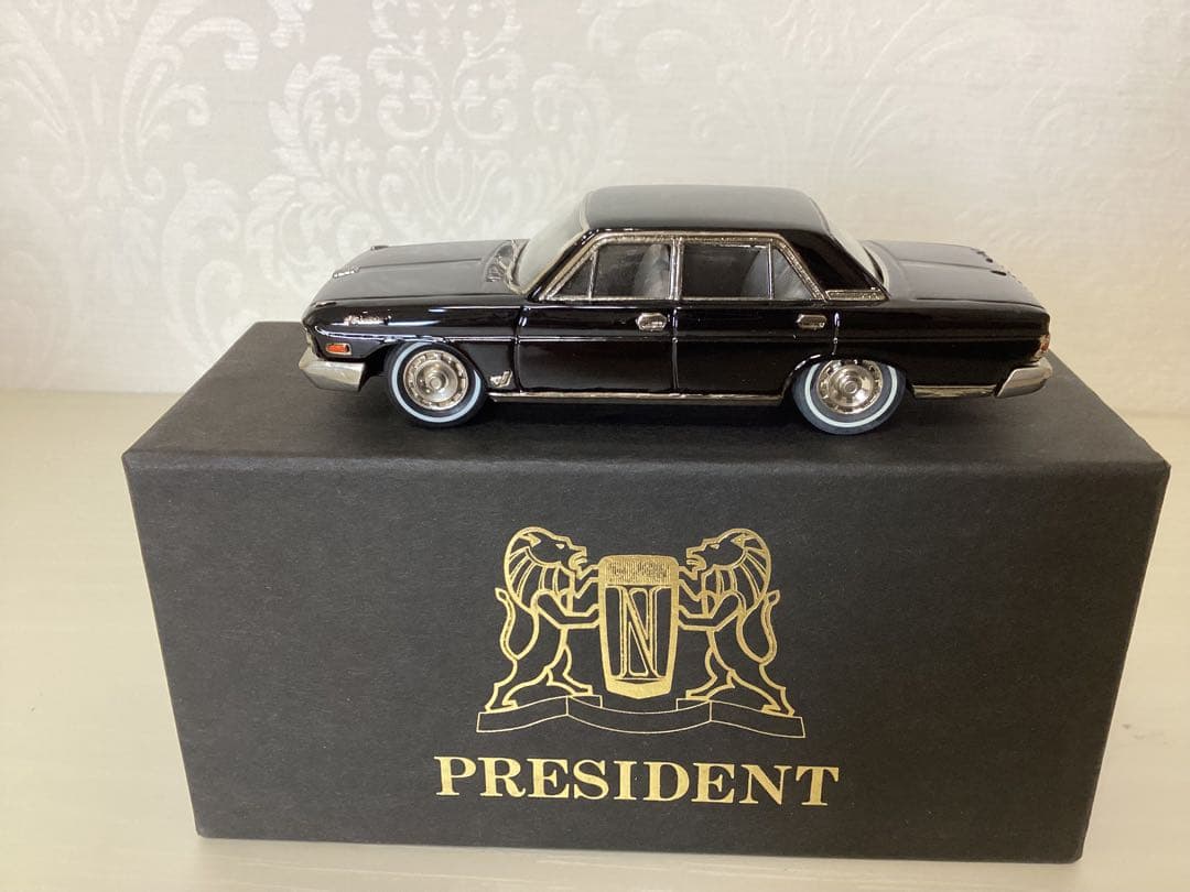 セール1月24日まで日産プレジデント【アイアイアド製】1/43