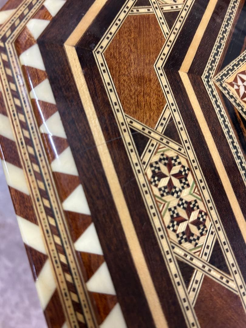 象嵌寄木細工　八角形アンティークテーブル 花台 サイドテーブル