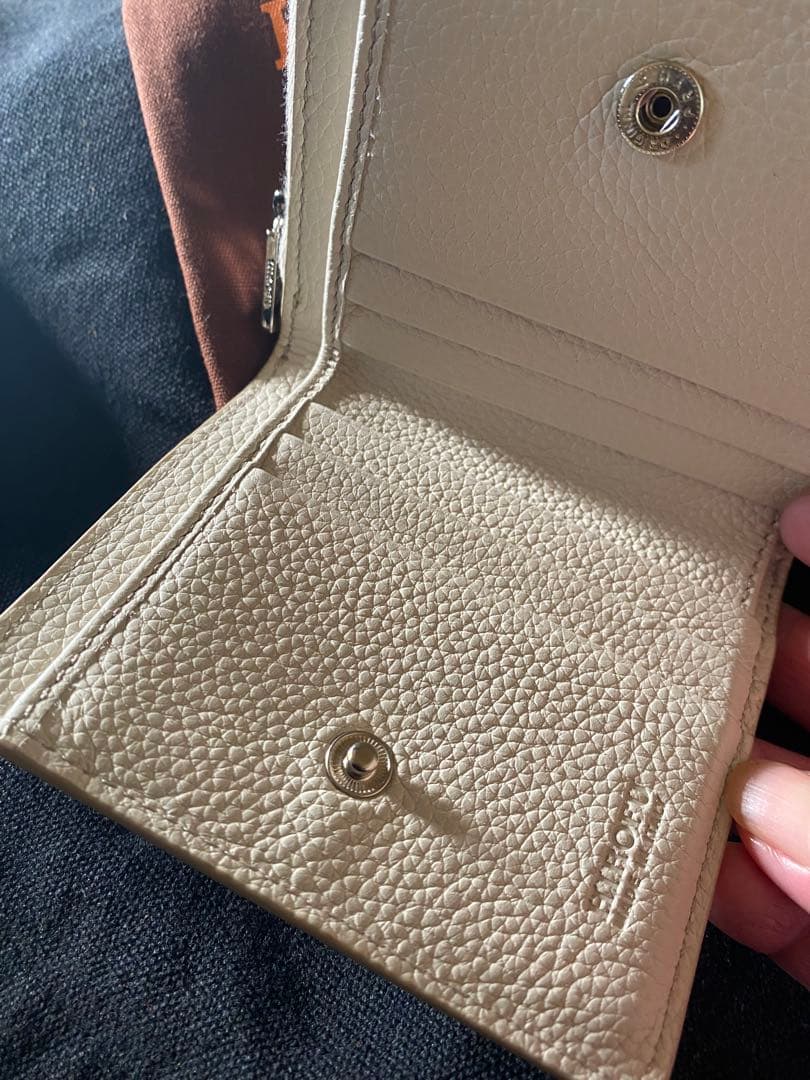 HIROFU ベージュ 二つ折り財布