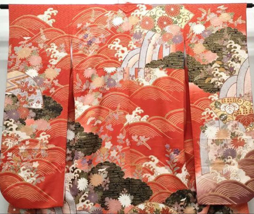 なのなのbox振袖長襦袢サイズS〜M 正絹　花柄 波模様