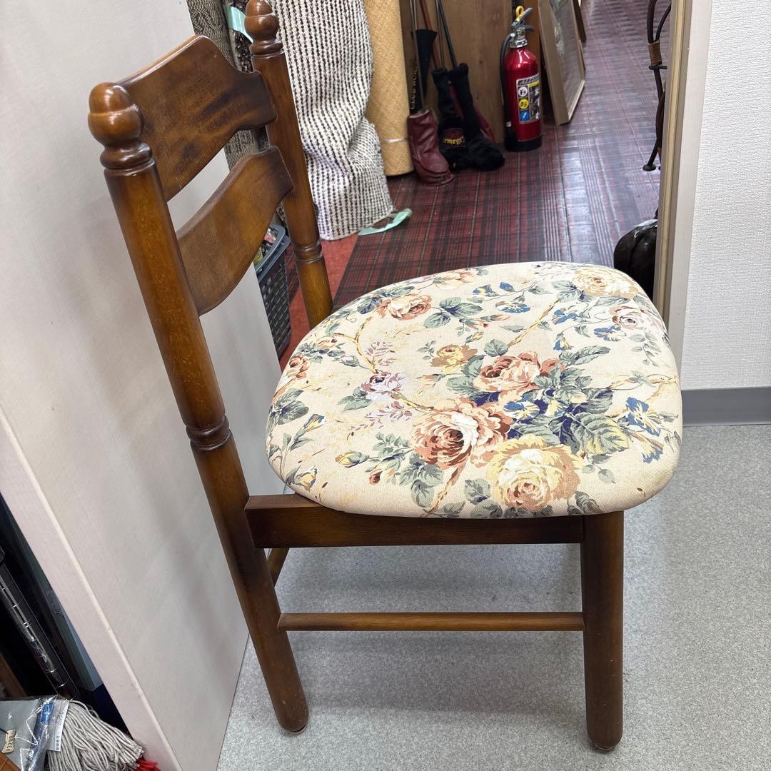カリモク ダイニングチェア 花柄 椅子　2個セット