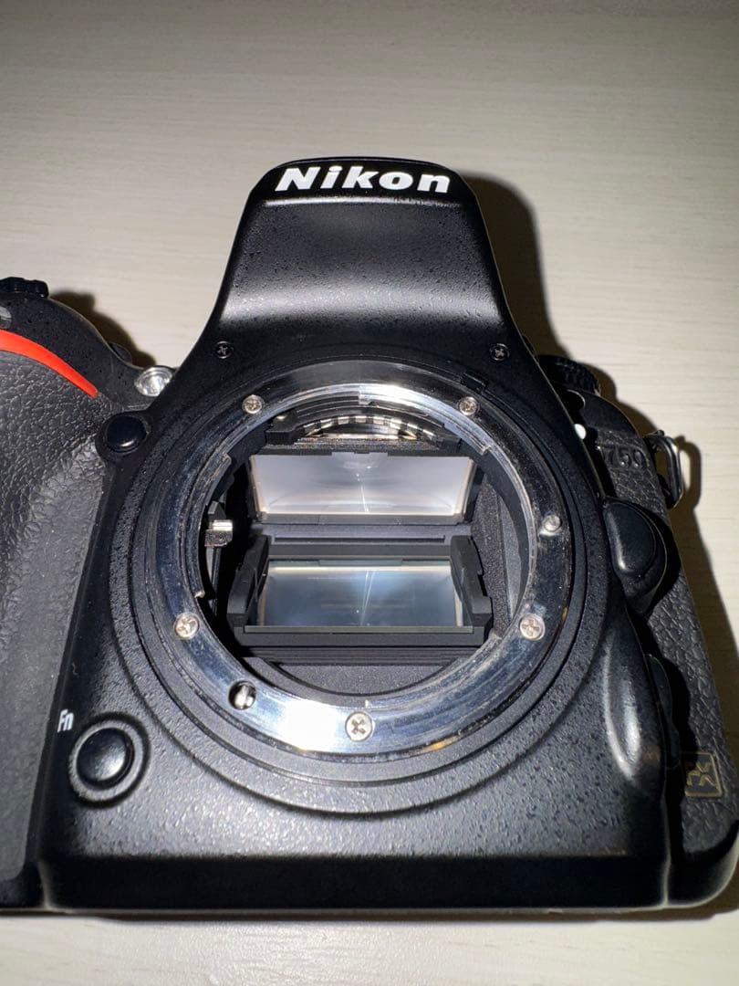 Nikon デジタル一眼レフカメラ ボディ